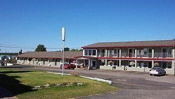 Old Mill Motel Blind River Exterior photo