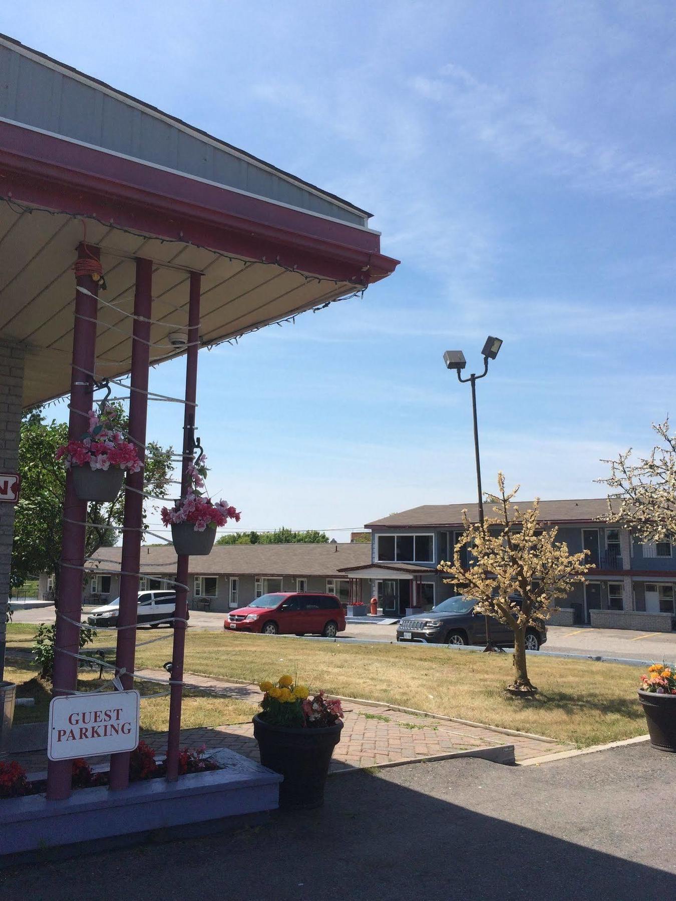 Old Mill Motel Blind River Exterior photo