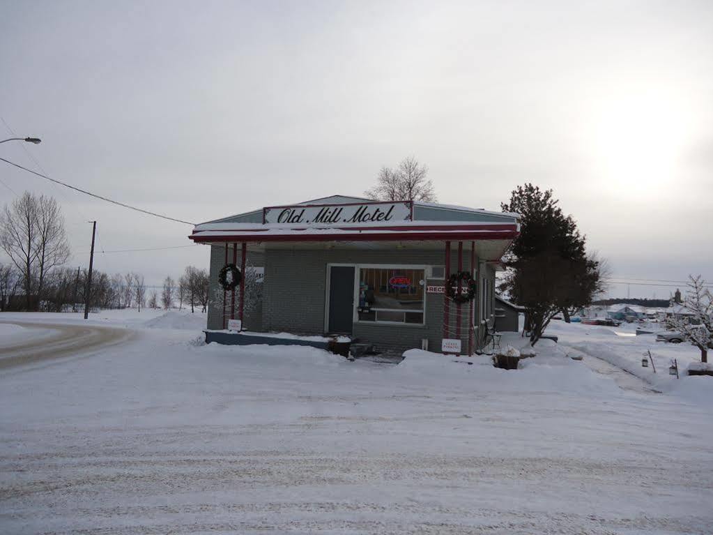 Old Mill Motel Blind River Exterior photo